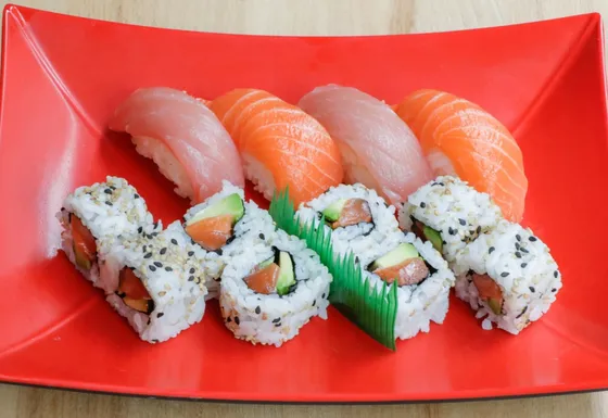 P73 - Bento Hawaii (12 pcs)
