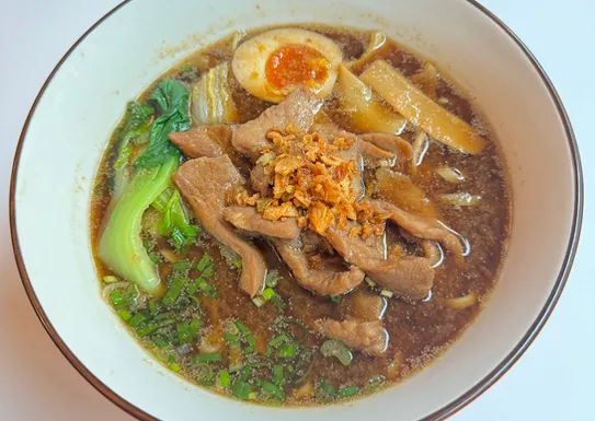 P197 - Ninniku buta miso ramen